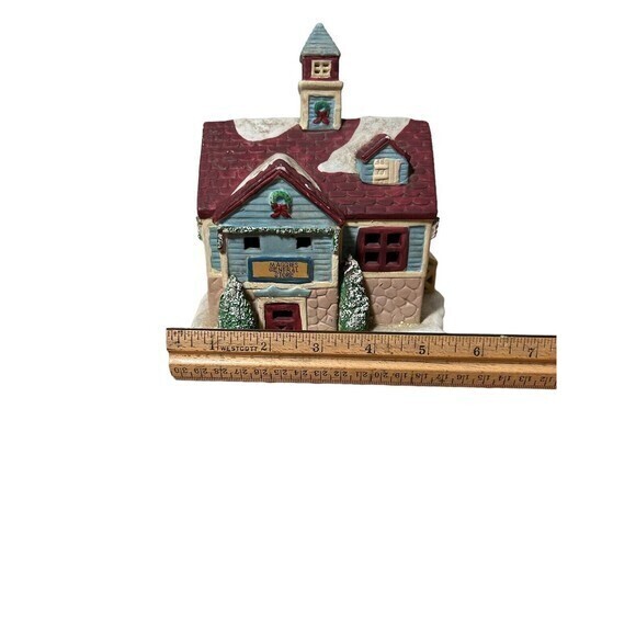 - Maggie's‎ General Store Lighted Christmas Motrix Indstr. - Picture 7 of 7